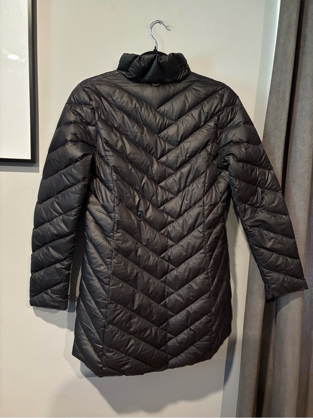 Patagonia Black Down Puffer Jacket - Picture 4 of 8
